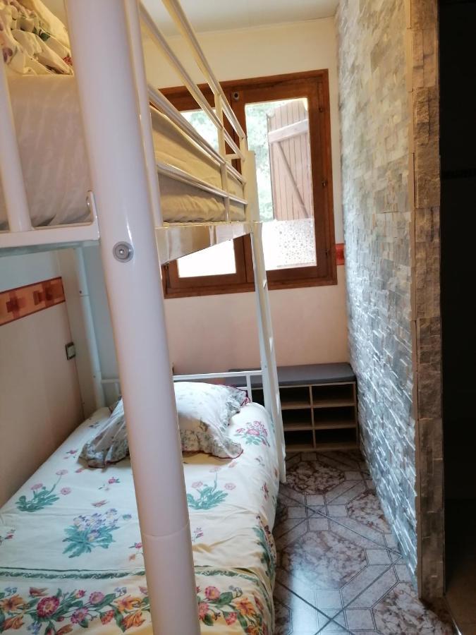 Les Deux Lions Hotel Alairac ภายนอก รูปภาพ