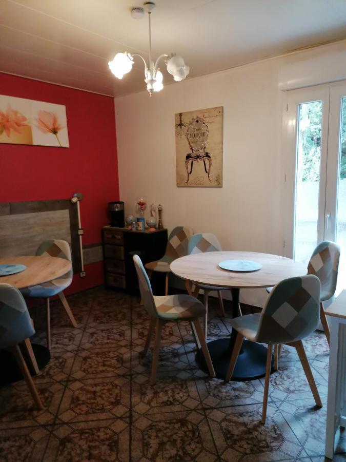 Les Deux Lions Hotel Alairac ภายนอก รูปภาพ
