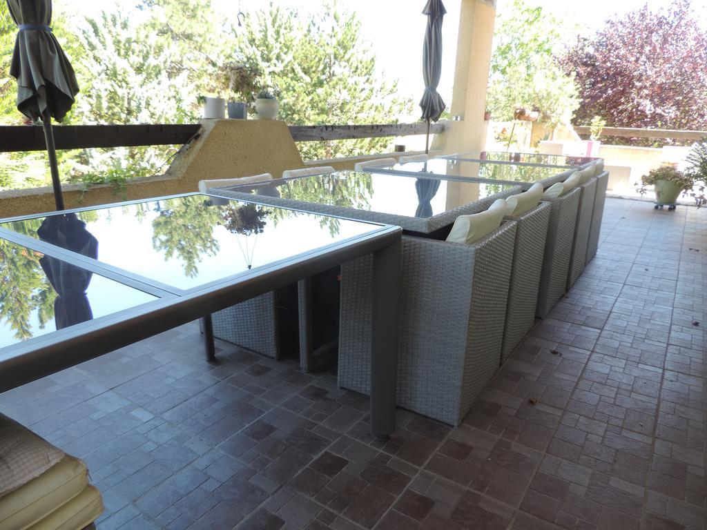Les Deux Lions Hotel Alairac ภายนอก รูปภาพ