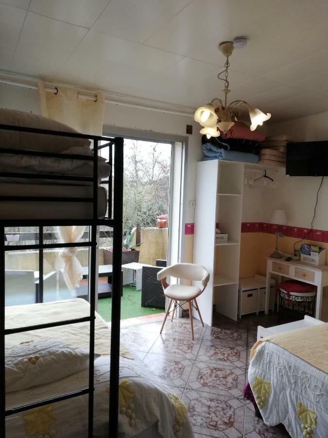 Les Deux Lions Hotel Alairac ภายนอก รูปภาพ